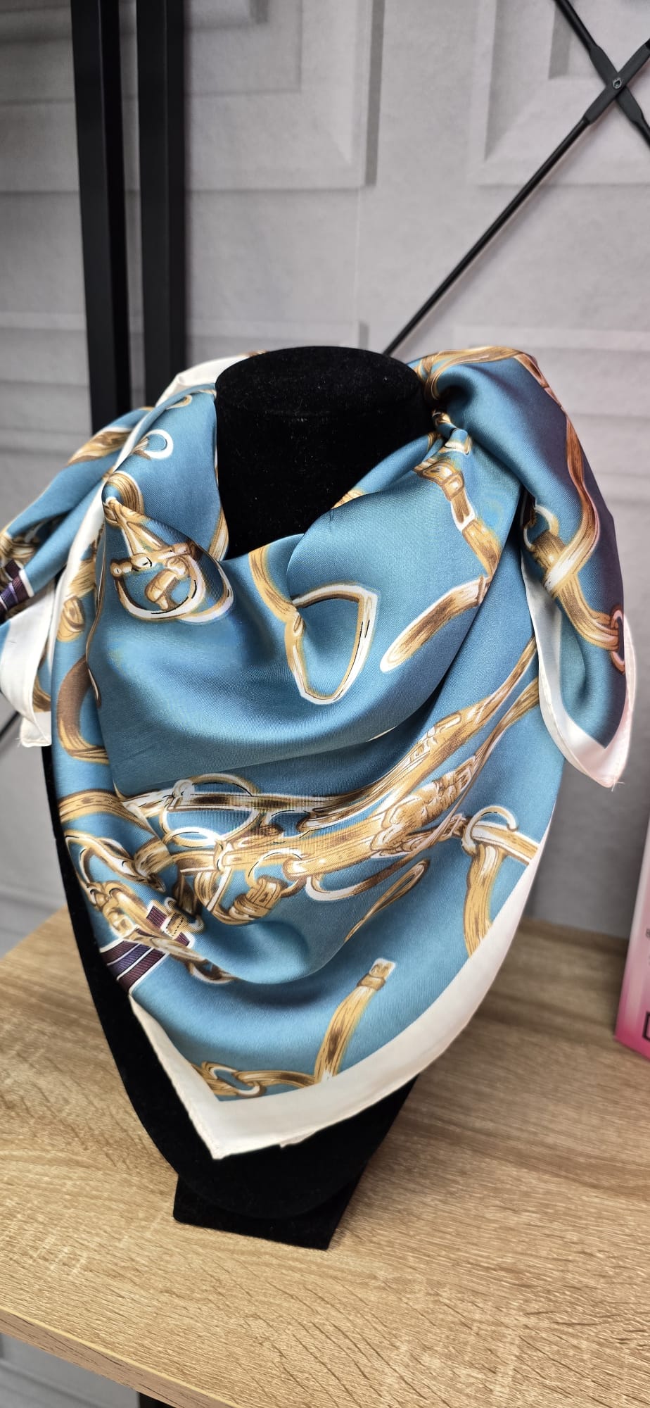 Tuch / Schal 70x70 Muster Ramoneska