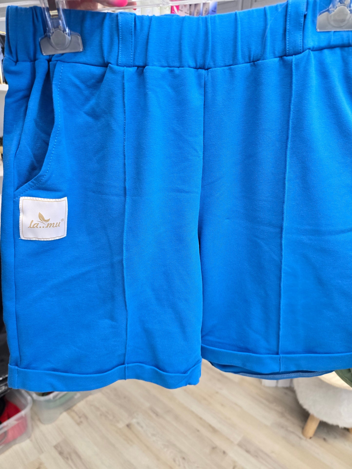 Zigaretten Shorts la..mu la..mu