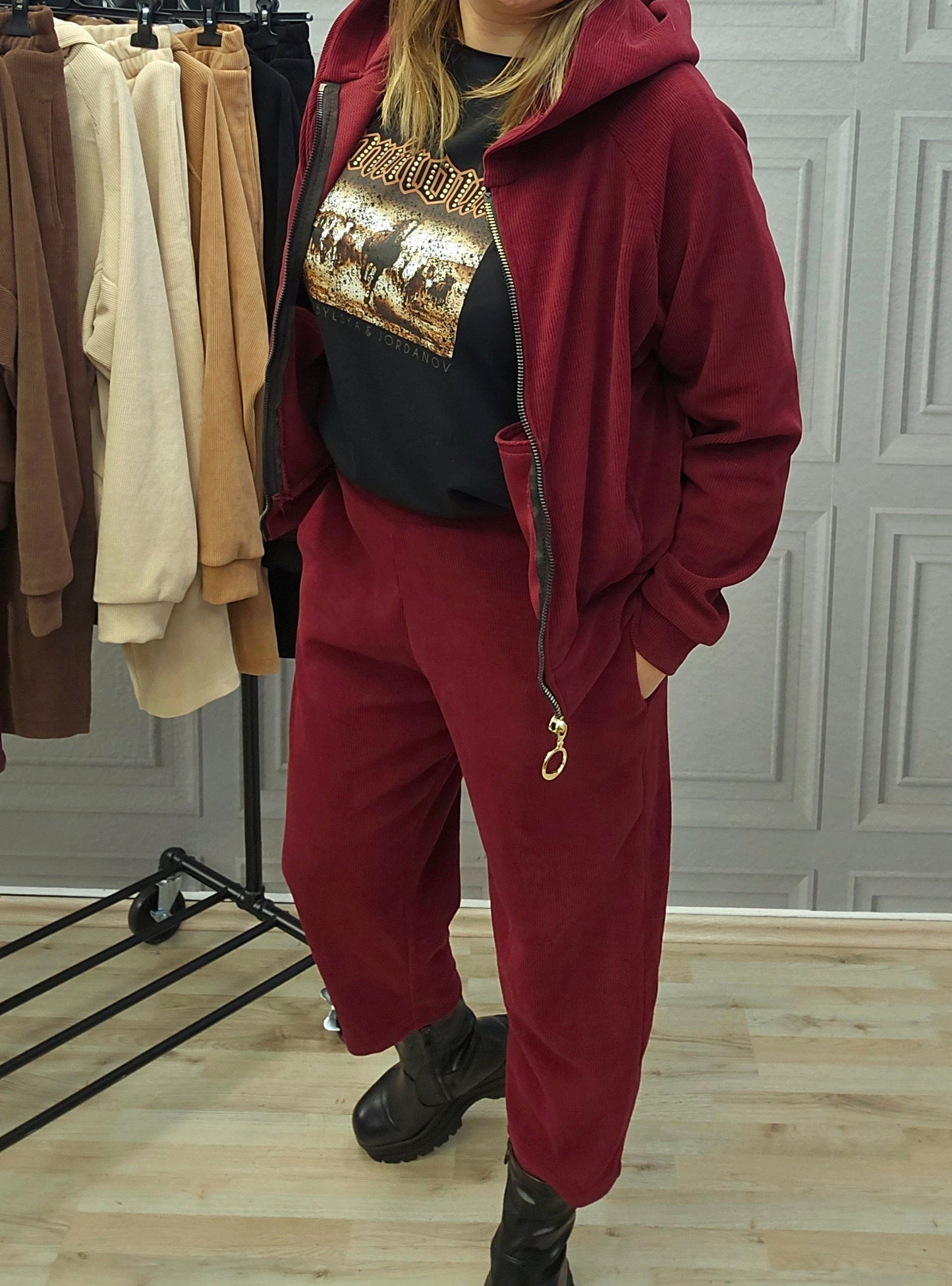 Cord Anzug Hose und Jacke von Minouu bordeaux Minouu