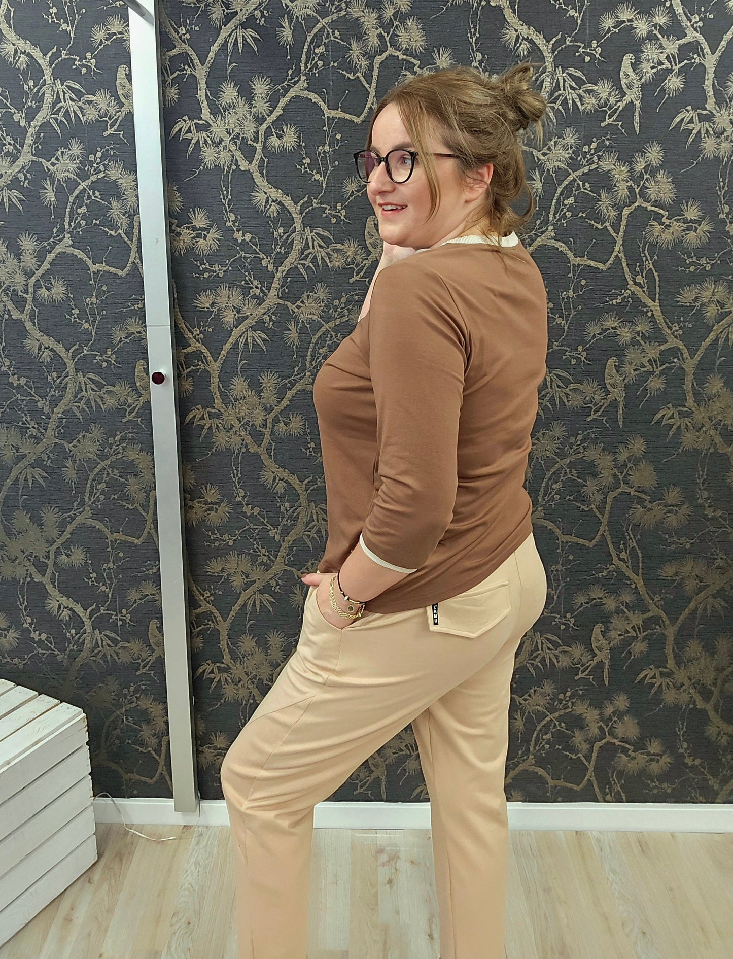 Bluse Stickerei Logo la..mu braun la..mu