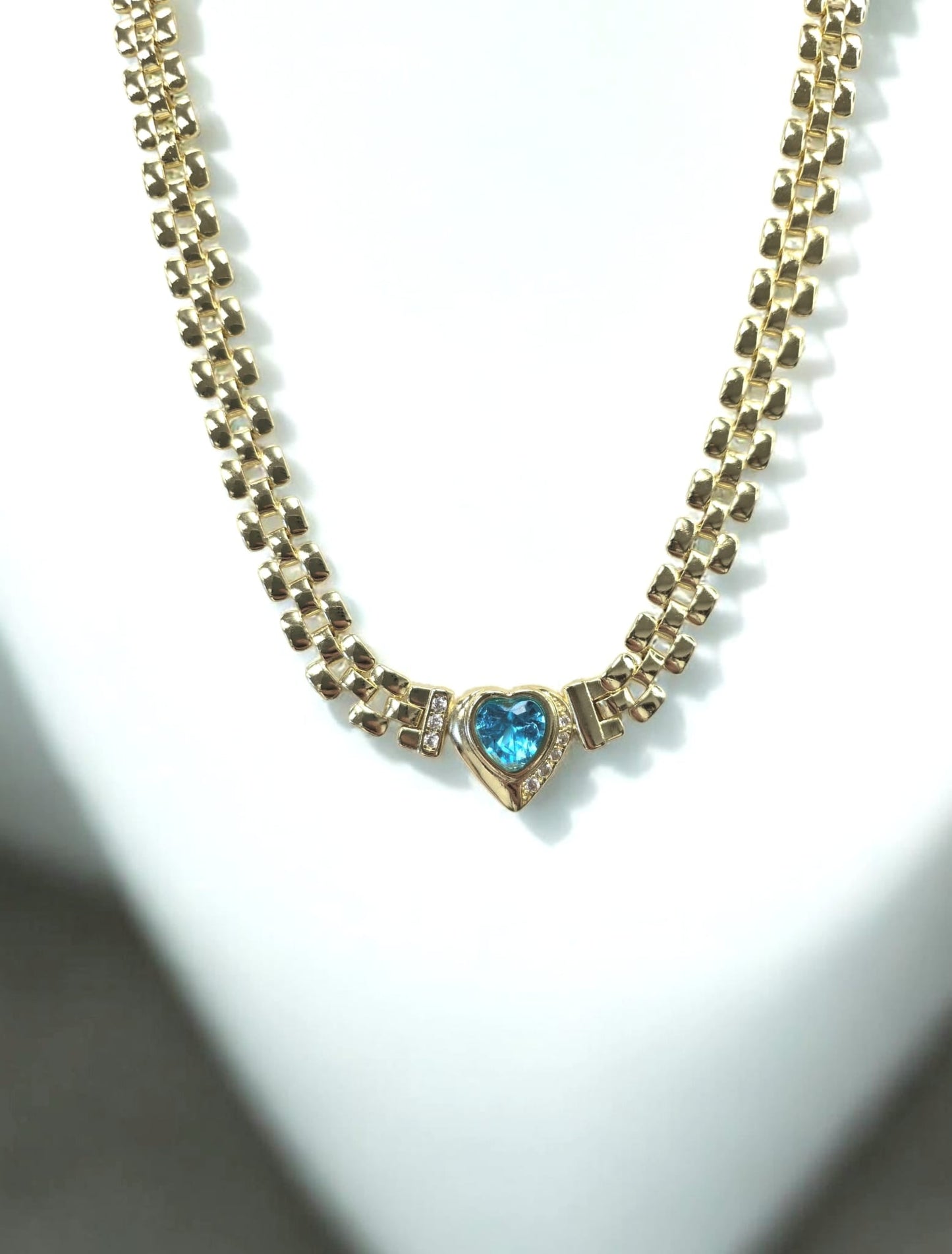 'Golden Love' Halskette mit blauem Herzanhänger Ramoneska