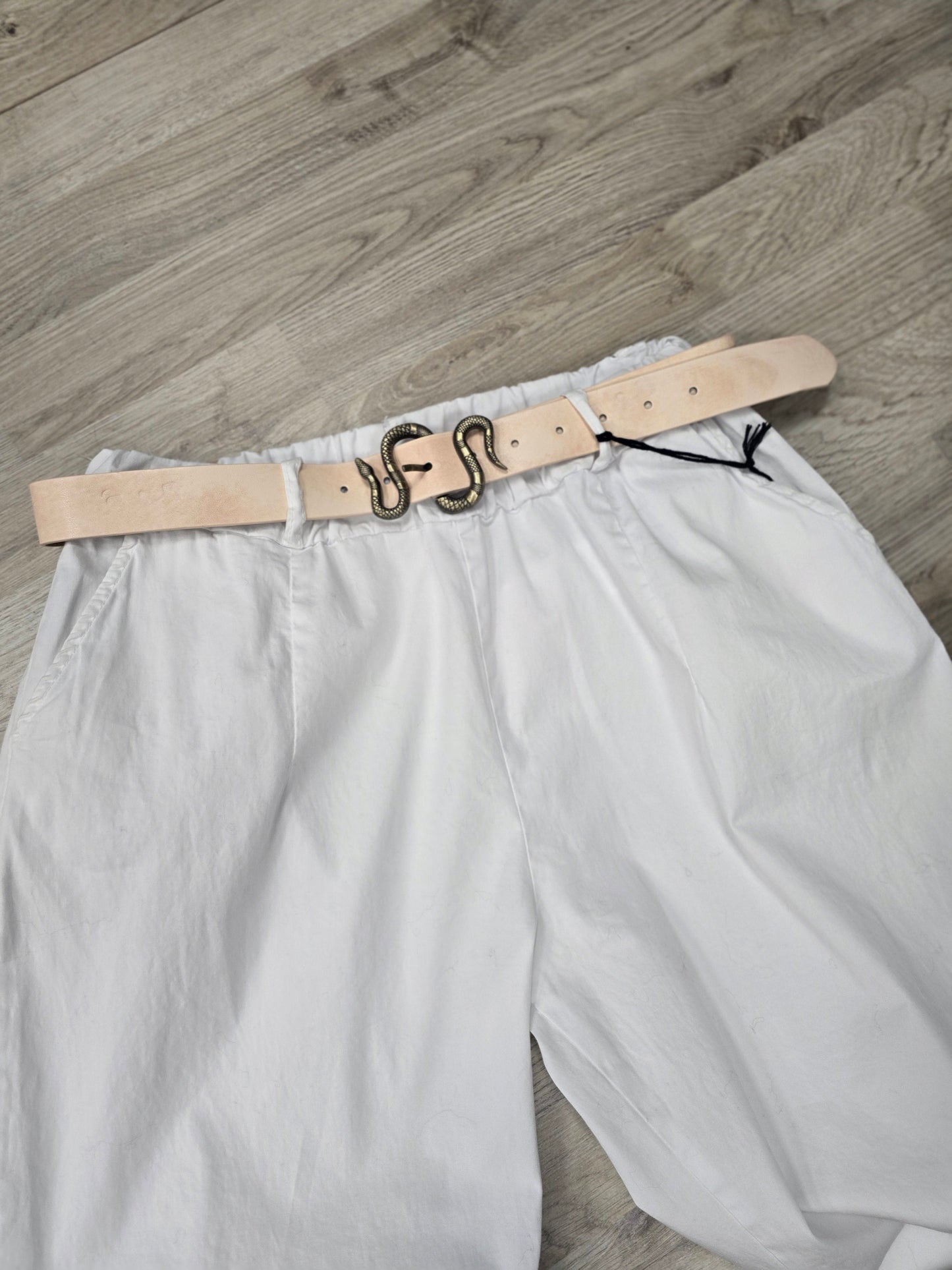 Hose mit Gürtel weiß Jogpants Ramoneska