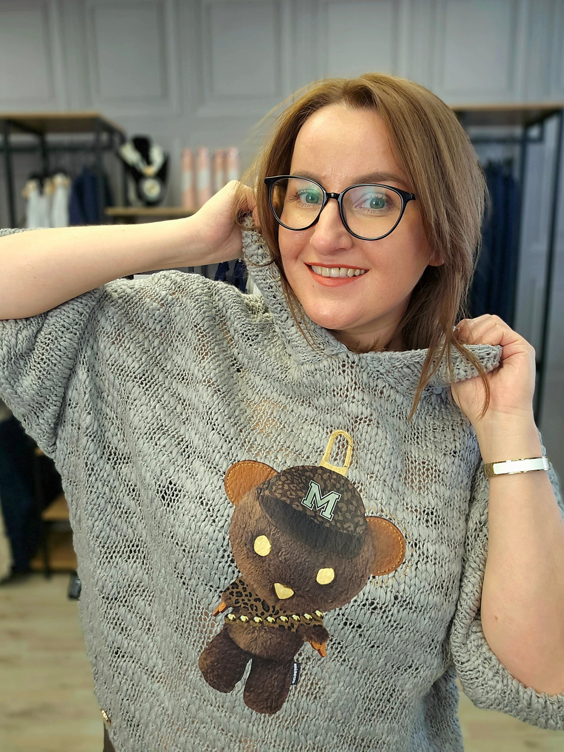 Pullover Bär mit Kapuze gehäkelt Minouu Grau Minouu