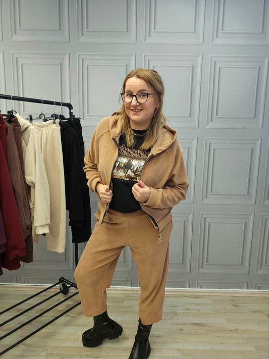Cord Anzug Hose und Jacke von Minouu Camel Minouu