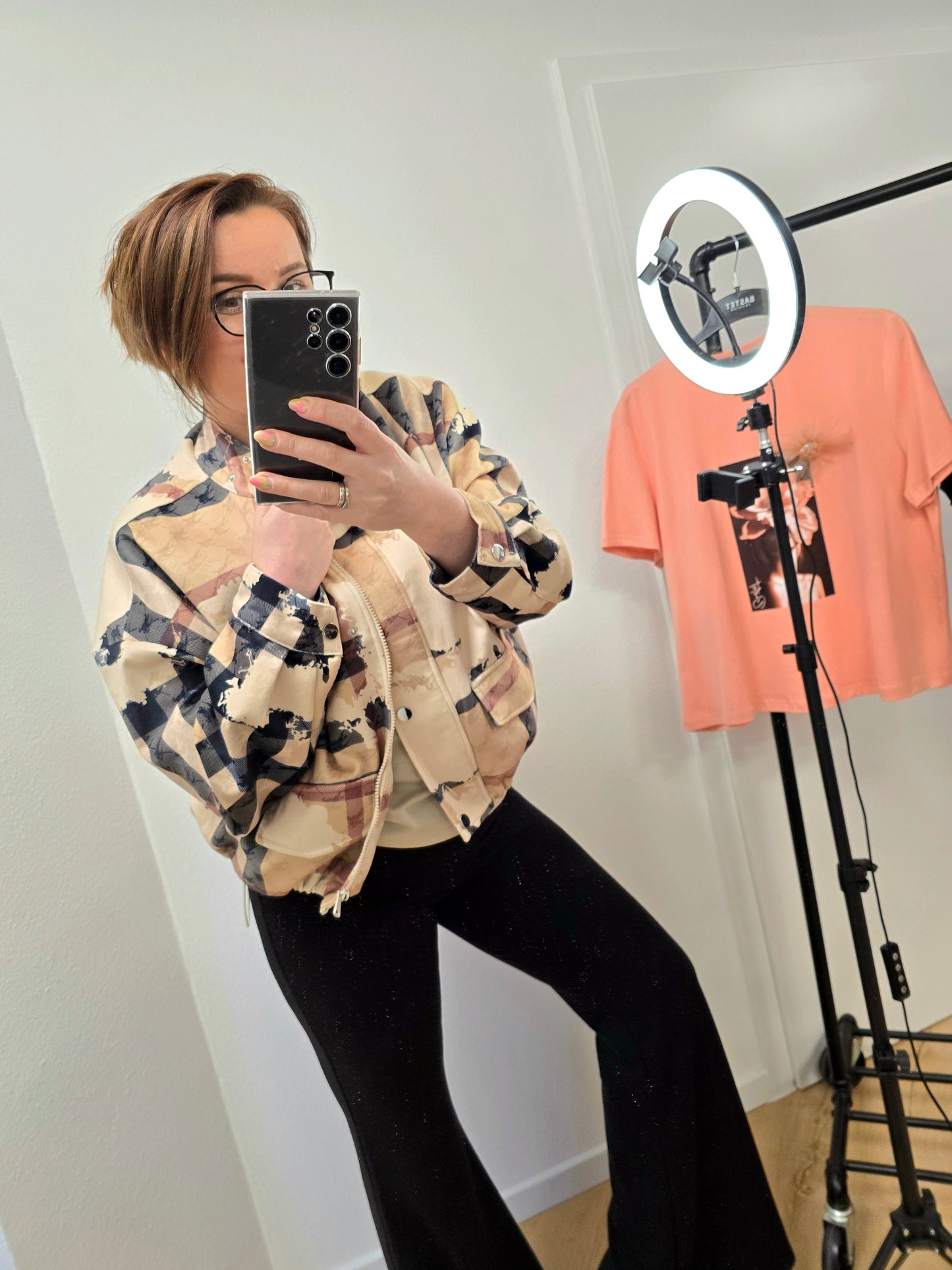 Bomberjacke Liza beige Muster Ramoneska