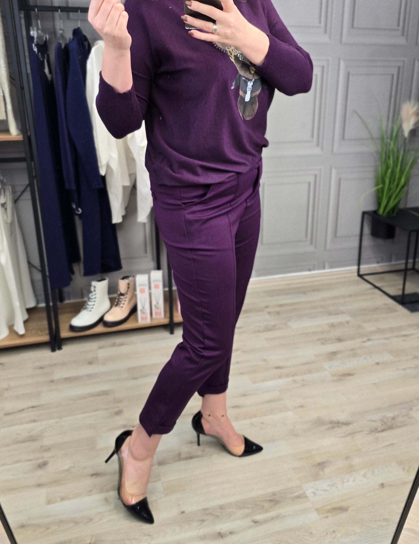 Zigaretten Hose mit Kante Violett Minouu