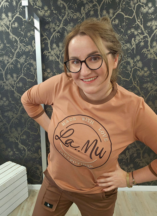 Bluse Stickerei Logo la..mu camel la..mu