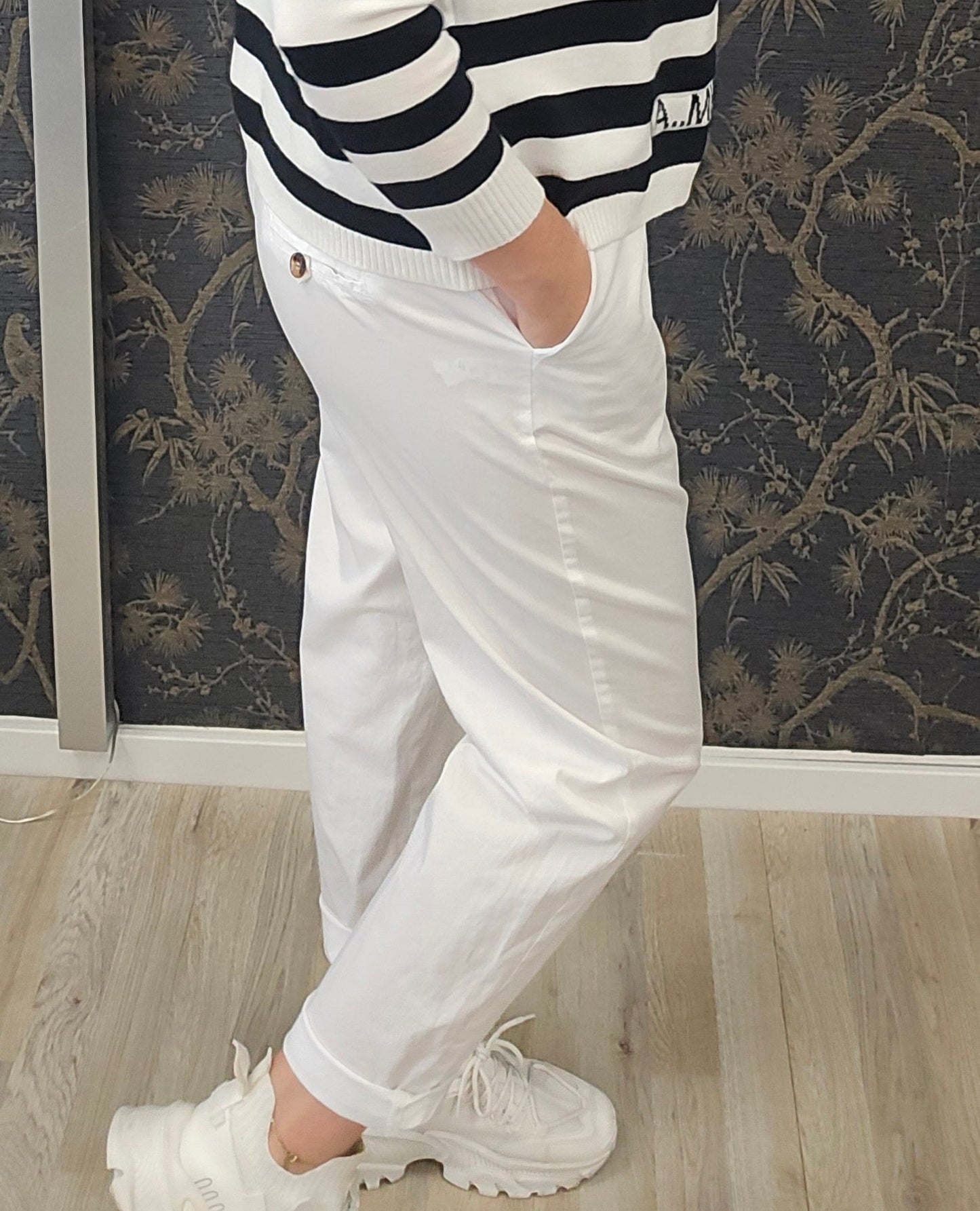 Hose mit Gürtel weiß Jogpants Ramoneska