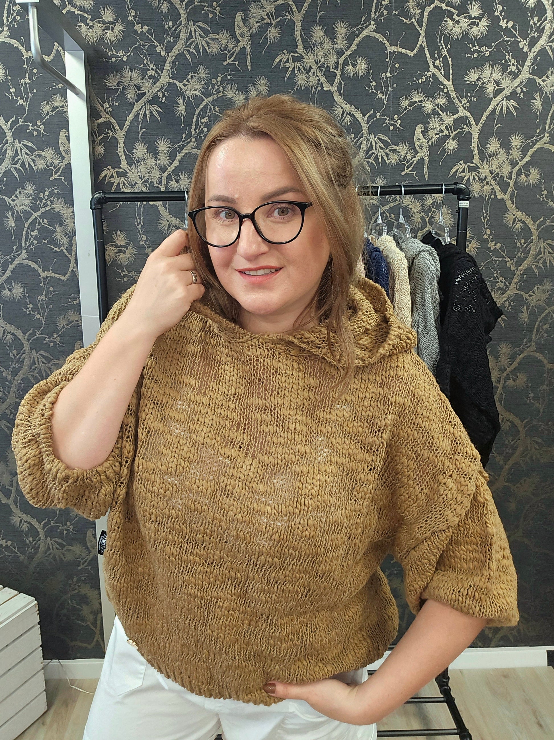 Pullover mit Kapuze gehäkelt Minouu Camel Minouu