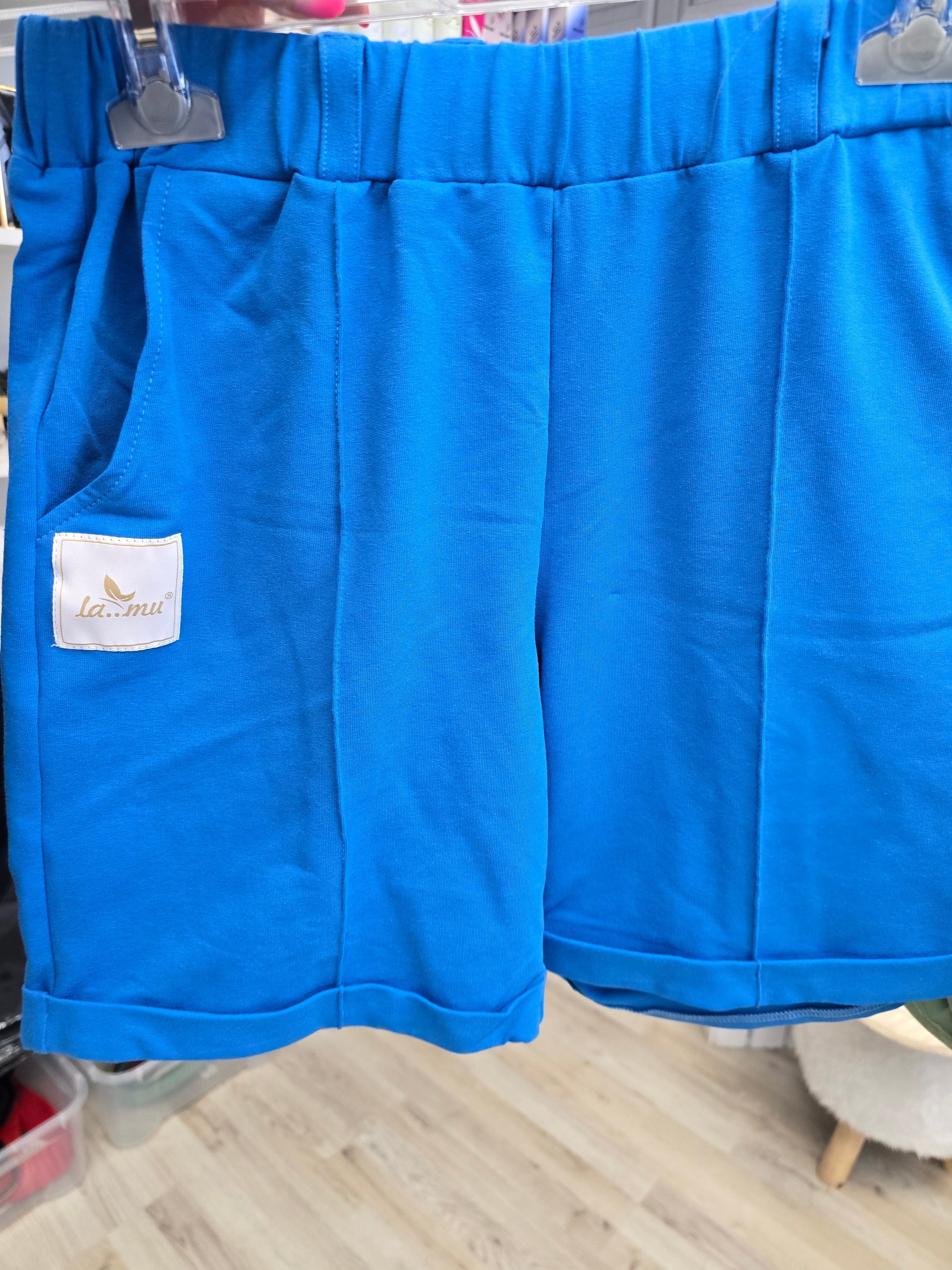 Zigaretten Shorts la..mu la..mu