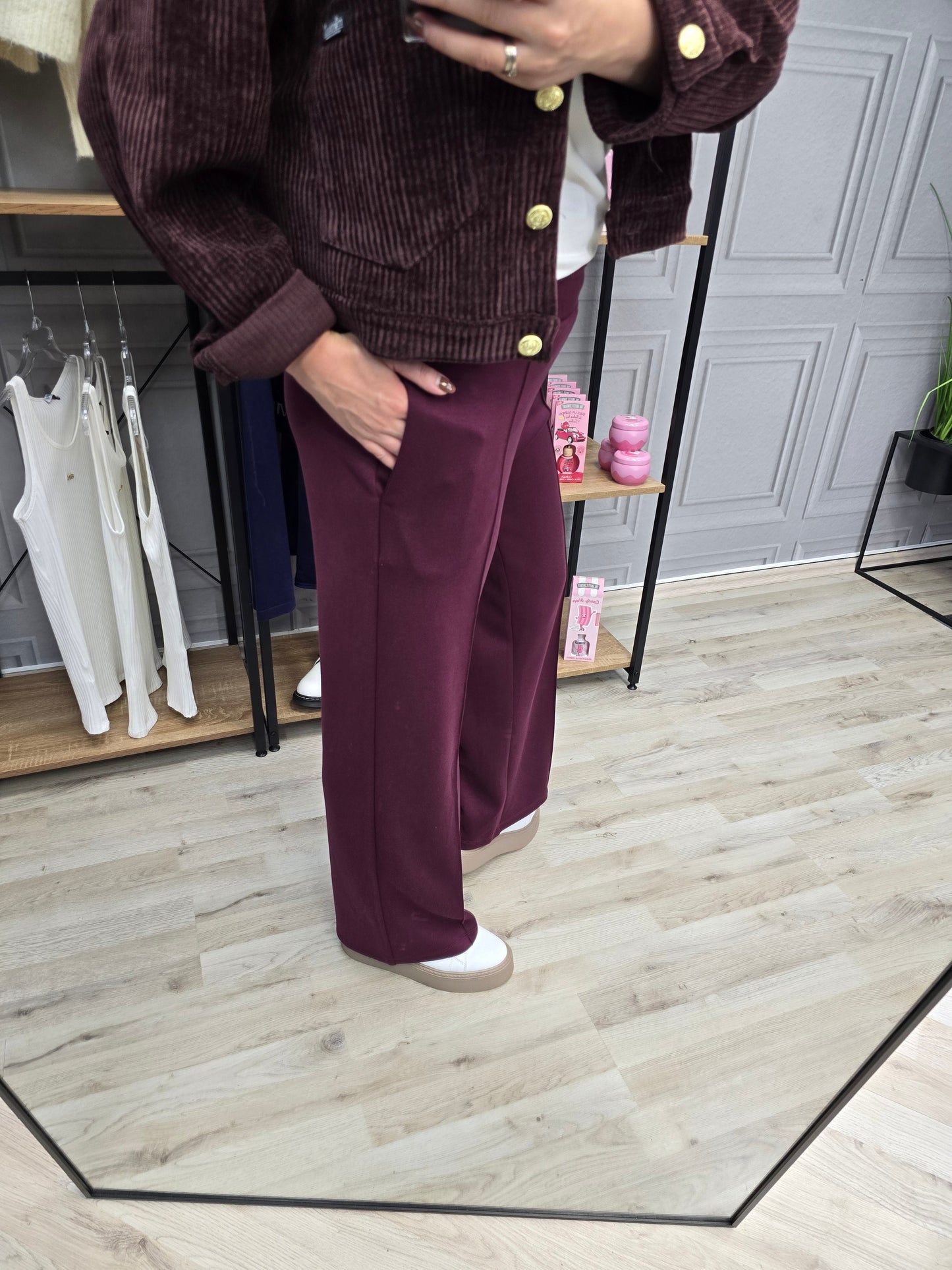 Hose Breite Beine Agnes Burgund Minouu