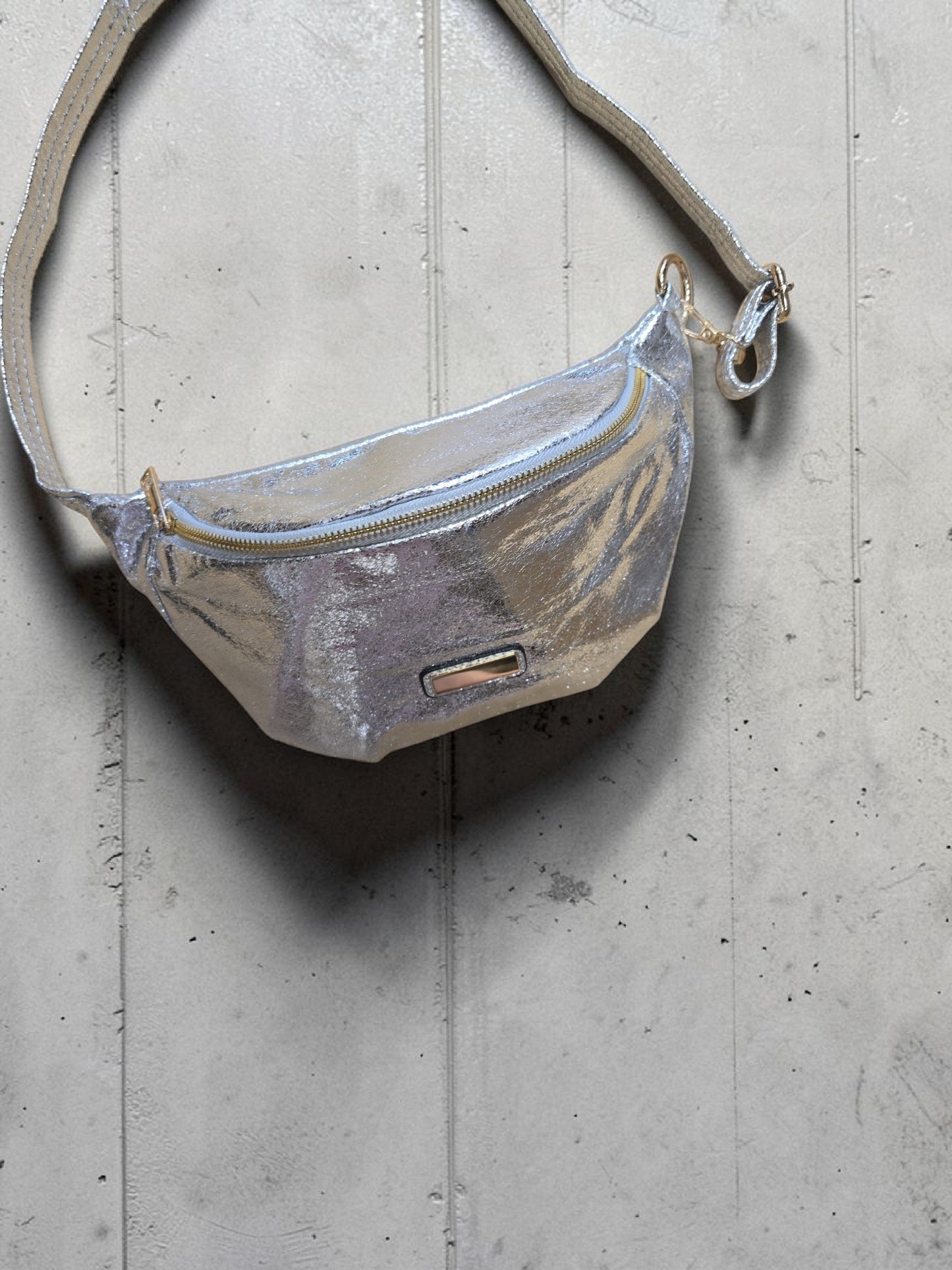 Body Bag Bauchtasche Silber Ramoneska